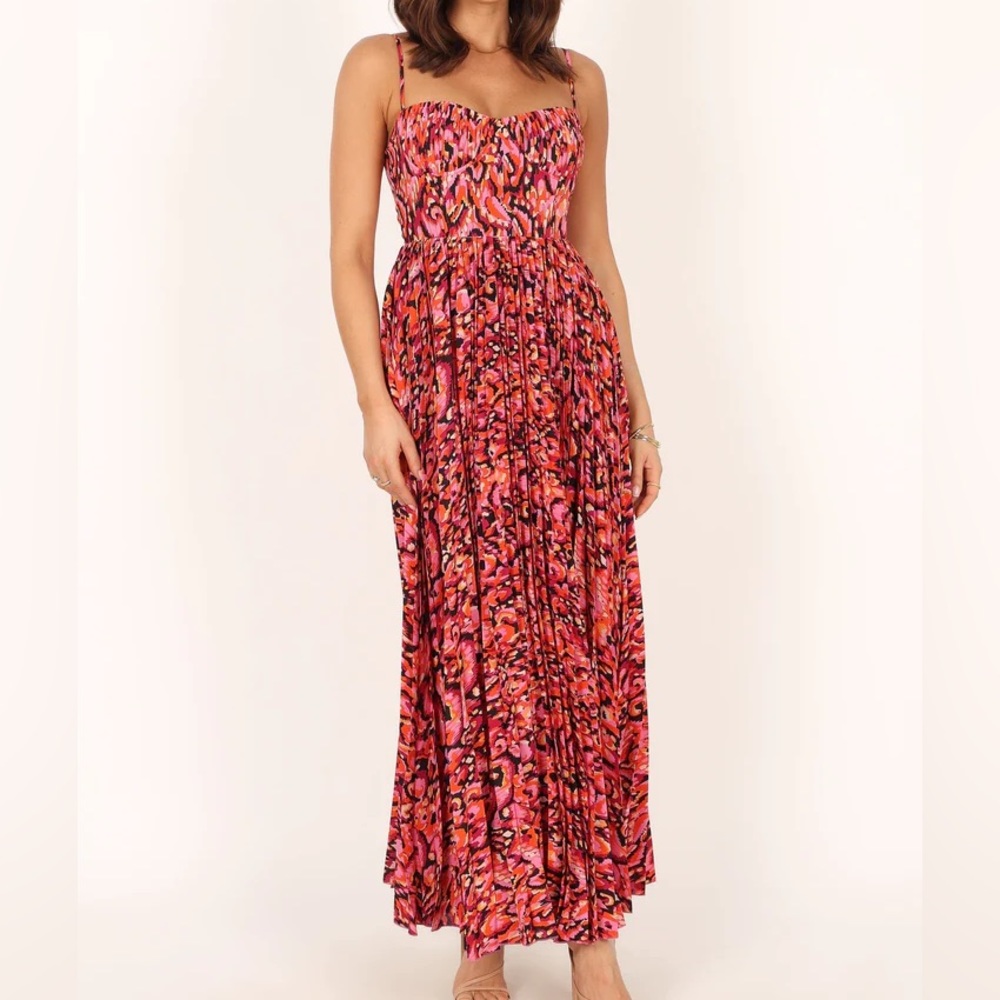 Petal and Pup Pleated Maxi Dress!